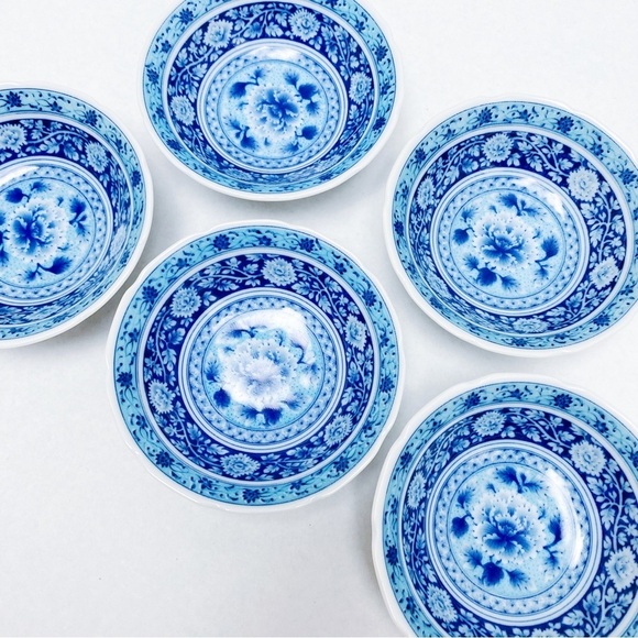 Vintage - Blue Floral Scalloped Bowl Set of 5 - Picture 3 of 5